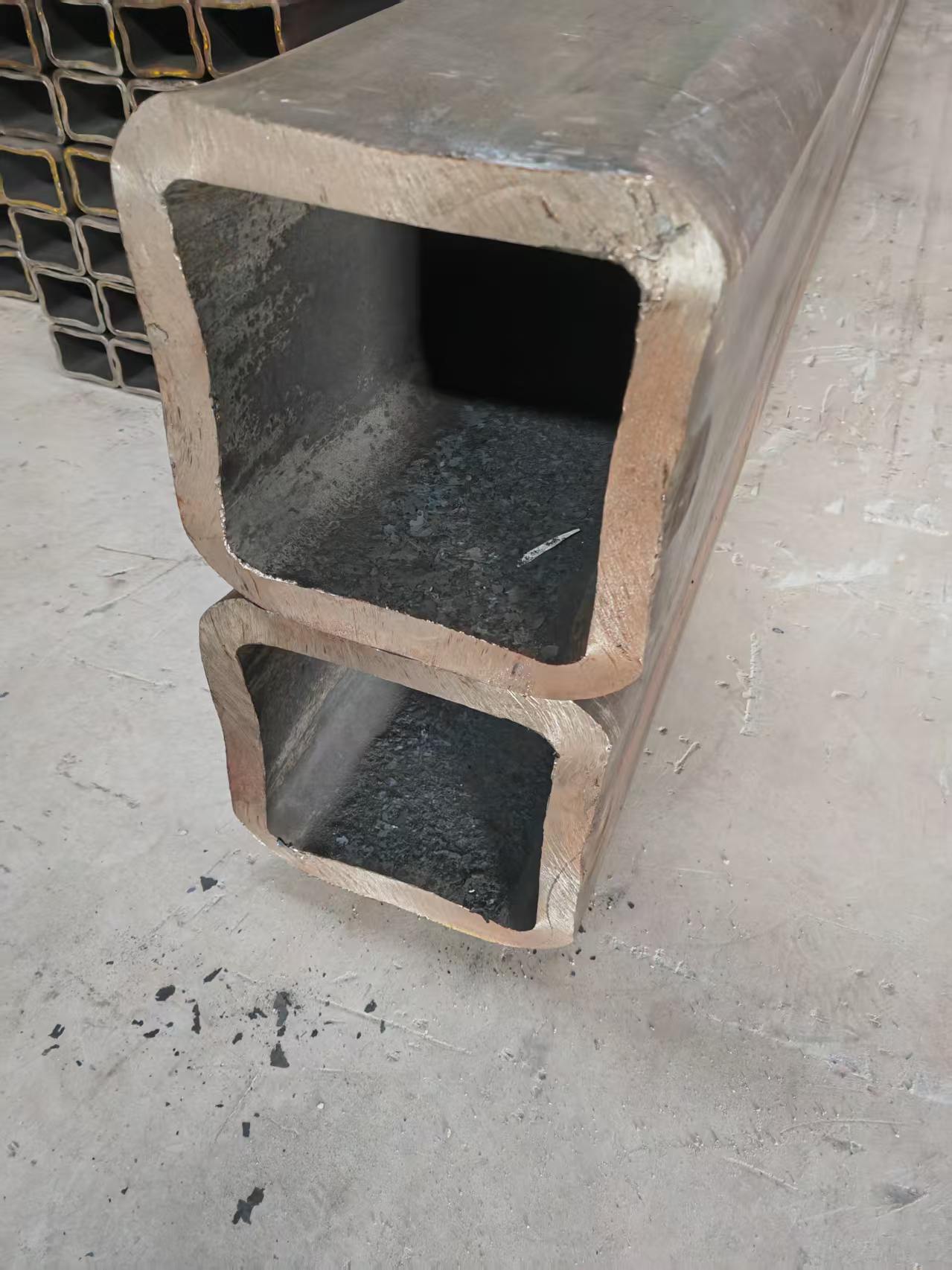 管材生产加工现场